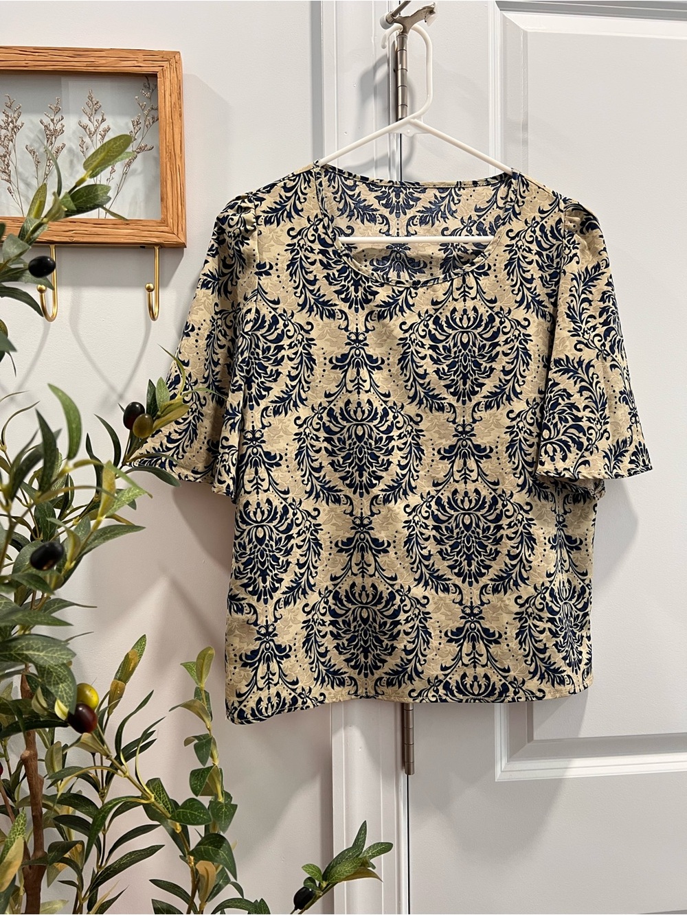 Women’s Cream & Navy Patterned Short Sleeve Top